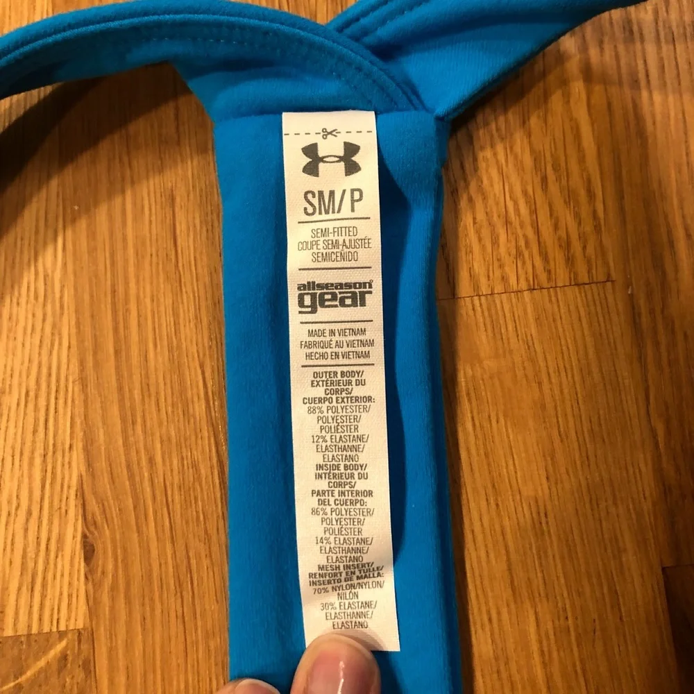 NWOT Under Armour Workout Tank Top with Sports Bra - Picture 9 of 12